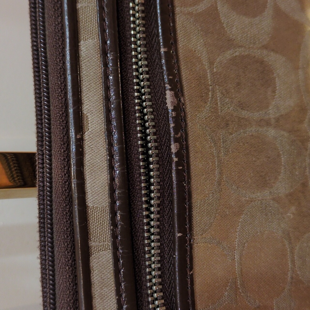 Coach Brown Classic signature Monogram wallet Wristlet CALLOUTS - Picture 3 of 15